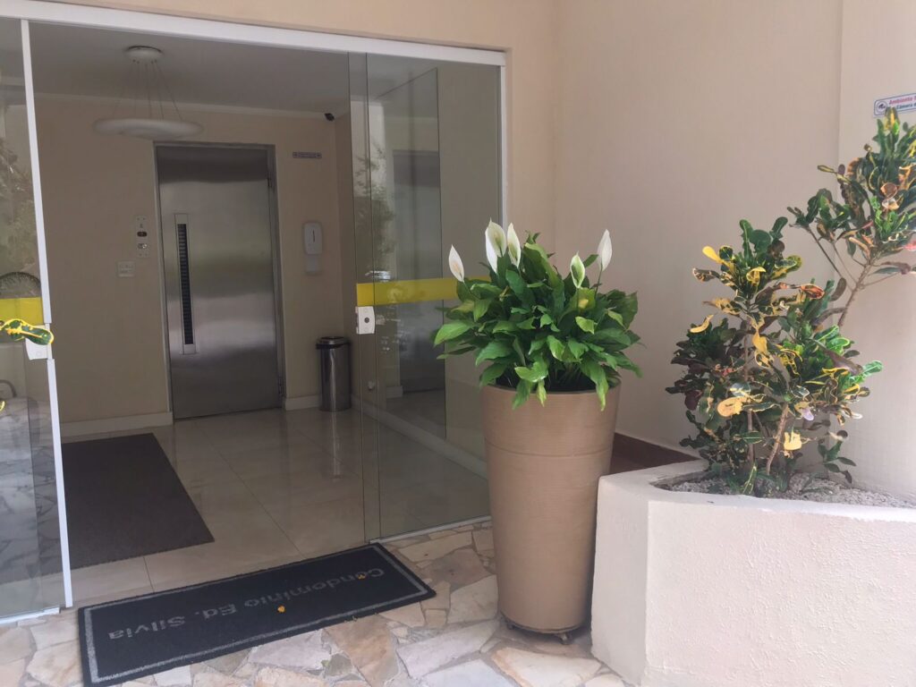 LOCAÇÃO – APARTAMENTO NA REGIÃO DA VILA ROMANA.